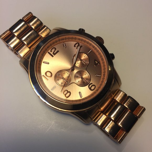 ⌚︎ALDO Rose Gold Analog Watch⌚︎ NEEDS BATTERY - Picture 1 of 7